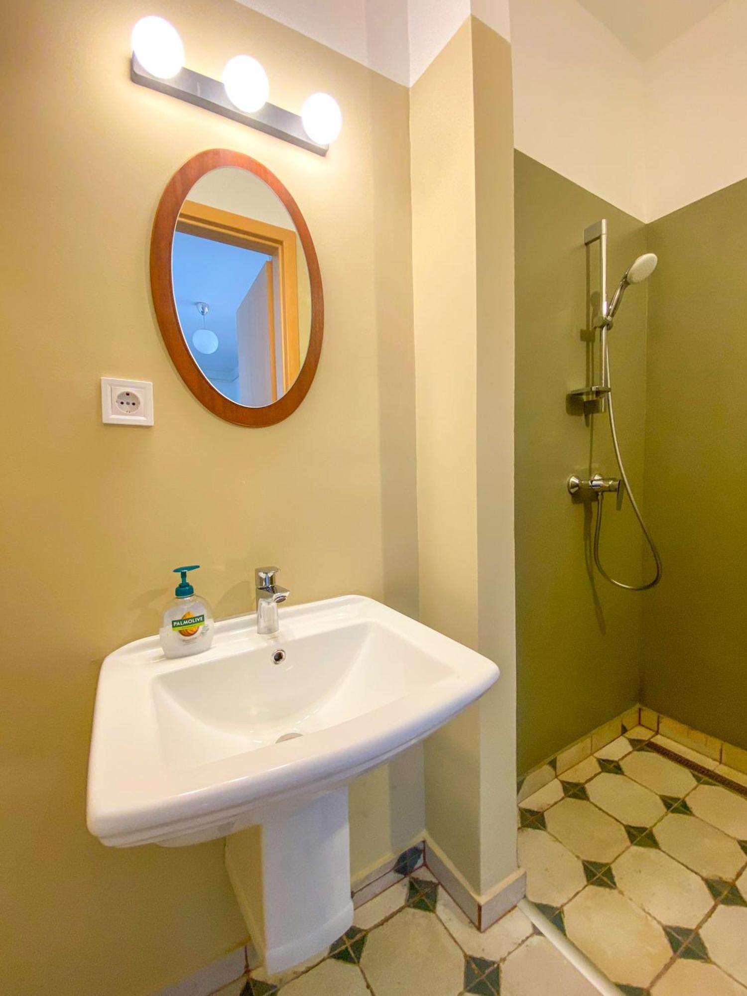 Spacious 2 Story Loft W Balcony Near Opera, Andrassy Будапеща Екстериор снимка