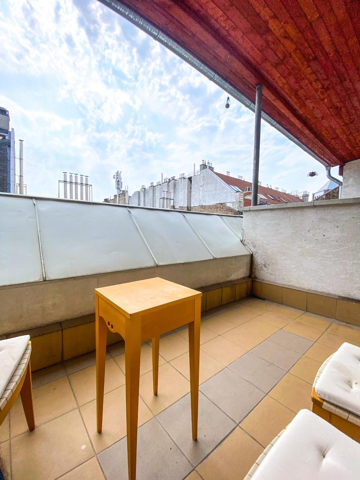 Spacious 2 Story Loft W Balcony Near Opera, Andrassy Будапеща Екстериор снимка