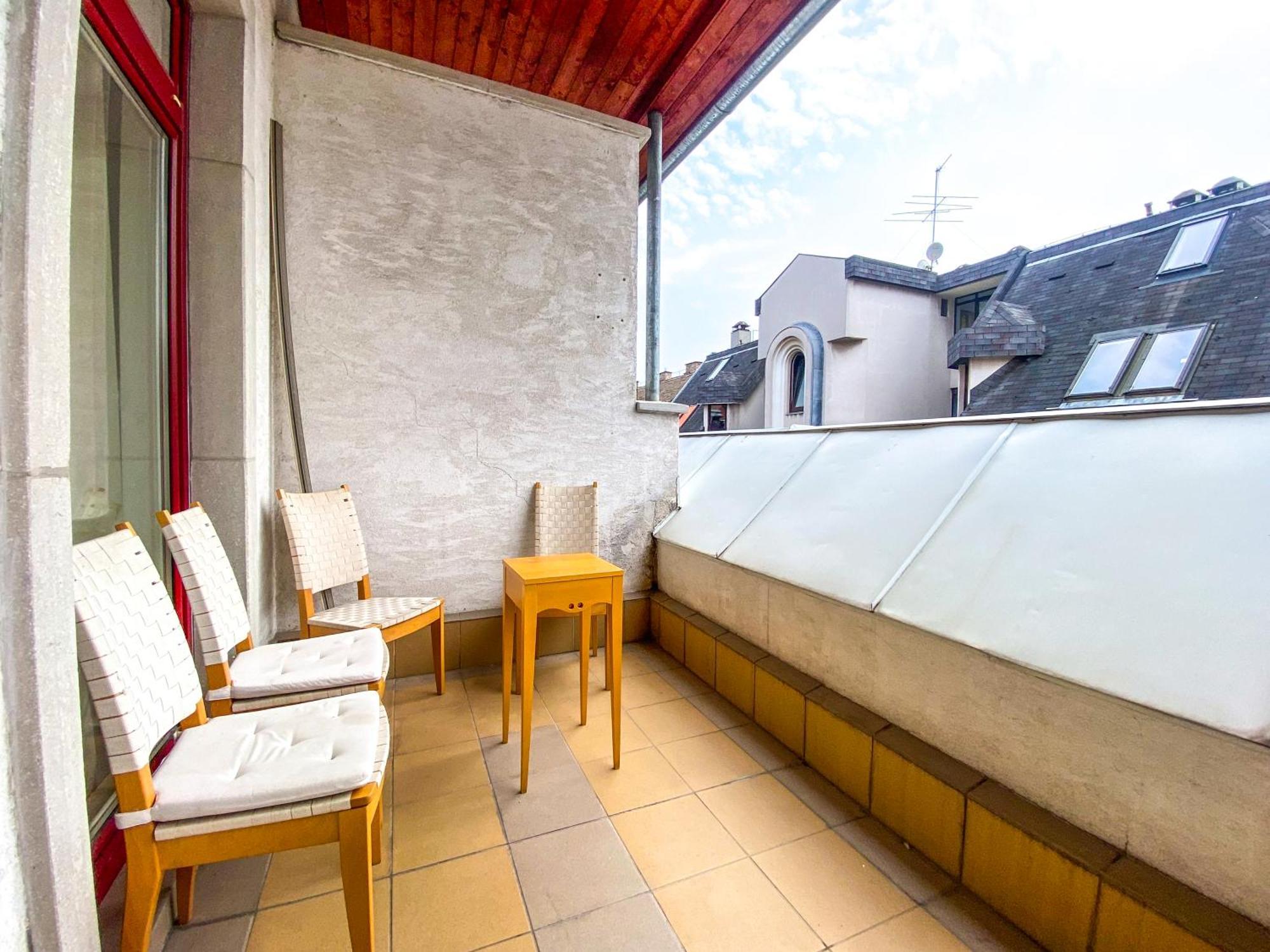 Spacious 2 Story Loft W Balcony Near Opera, Andrassy Будапеща Екстериор снимка